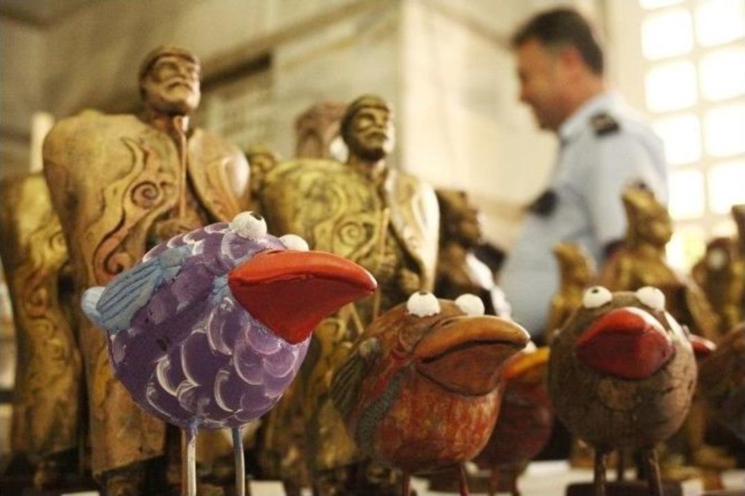 Tutuklu Ve H&uuml;k&uuml;ml&uuml;lerin &rsquo;kanatlı Kozalaklar Sergisi&rsquo;