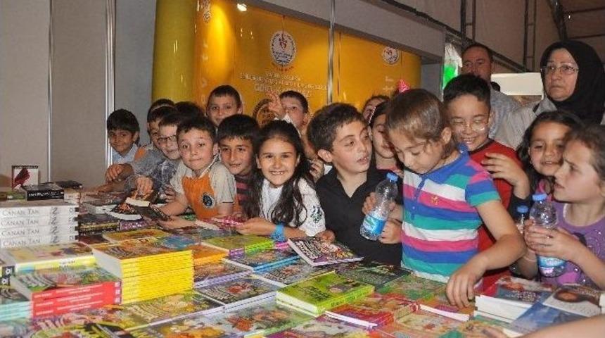 &rsquo;&ccedil;arşamba Kitap Fuarı&rsquo; Cumartesi A&ccedil;ılacak