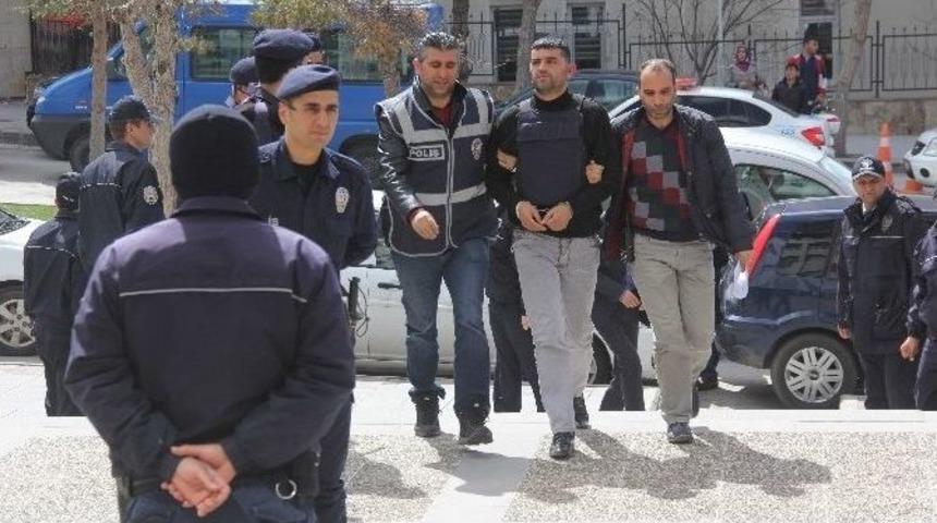 &ldquo;&ccedil;ek &Ccedil;ek, Facebook&rsquo;a Da At&rdquo;