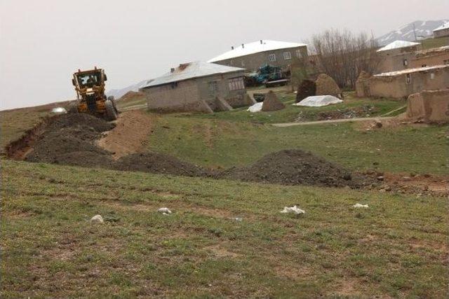 Özalp Belediyesi 2015 Yılı Yol Yapım Sezonunu Açtı