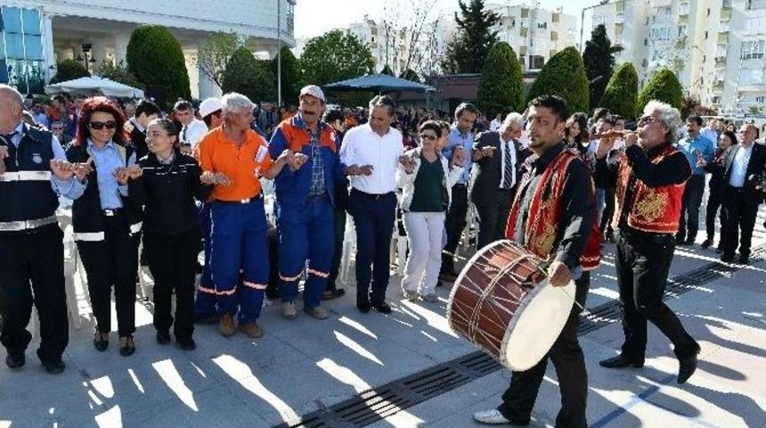T&uuml;m Muratpaşa, 1 Mayıs İ&ccedil;in Buluştu