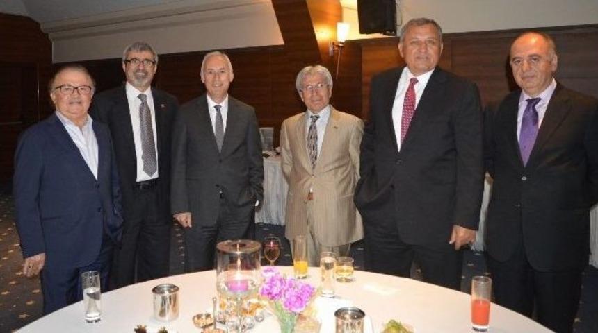 Kutlu Payaslı&rsquo;nın Hayatı Kitap Oldu