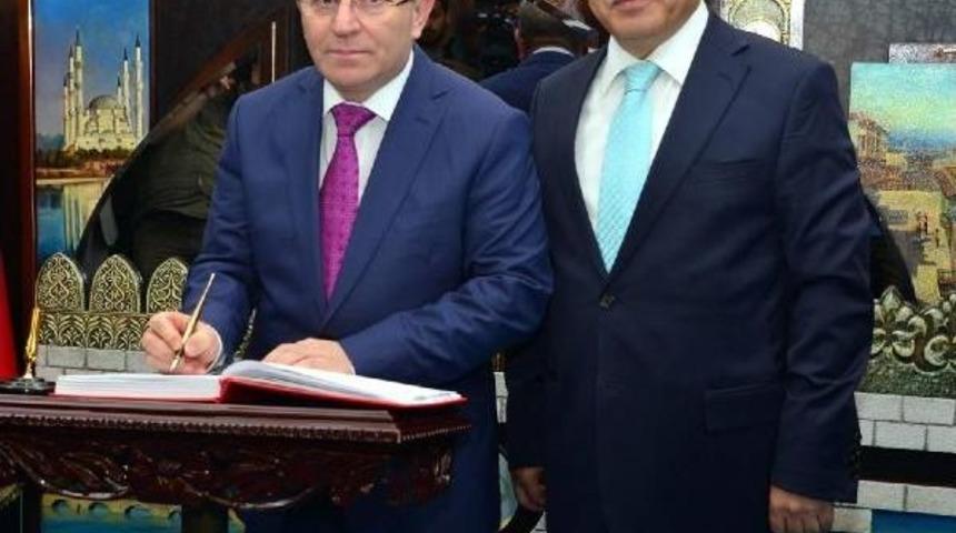 İ&ccedil;işleri Bakanı &Ouml;zt&uuml;rk: Valiliğin Taksim Kararı Uygulanacak