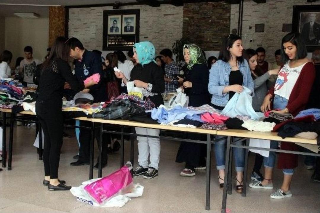 &Uuml;niversite &Ouml;ğrencilerinden Anlamlı Kermes