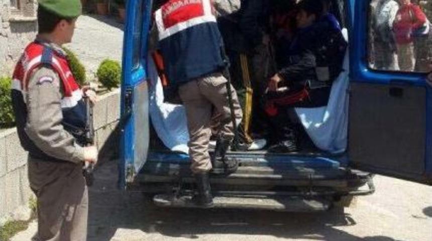 43 Ka&ccedil;ak Son Anda Yakalandı