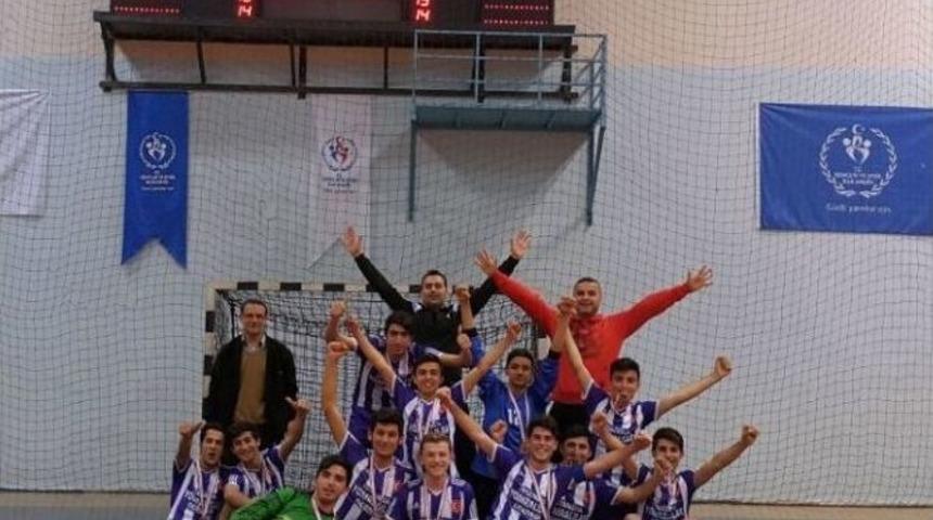 Sultanbeyli&rsquo;den T&uuml;rkiye Finallerine