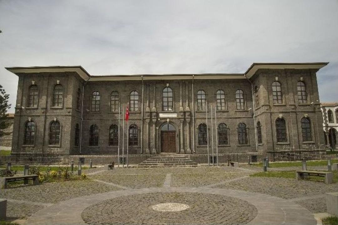 Cumhurbaşkanı Erdoğan Toplu A&ccedil;ılış İ&ccedil;in Diyarbakır&rsquo;a Geliyor