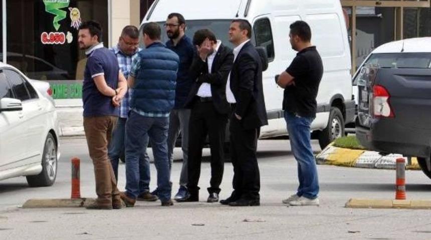 Sakarya'da Ak Parti Ve Chp Arasında Afiş Gerginliği