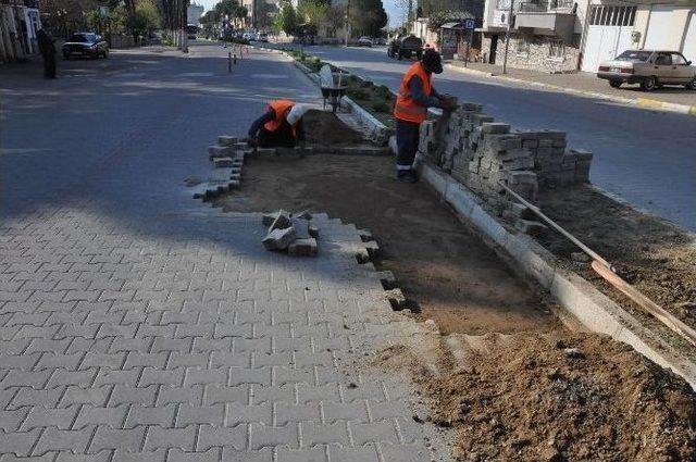 Nazilli Belediyesi Bozulan Yolları Onarıyor