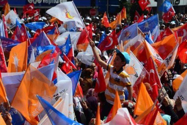 Davutoğlu'nun Taksim Için Son Sözü: Kaos Çıkarmayın Izin Vermeyiz