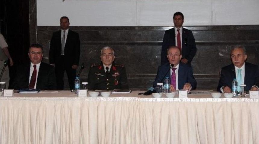 Bakan &Ouml;zt&uuml;rk: &ldquo;se&ccedil;imlerde G&uuml;venli Bir Ortamın Sağlanması Lazım&rdquo;