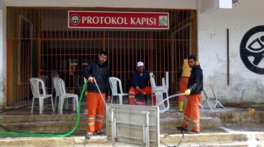 Kırkpınar Er Meydanı'nda Taşkın Temizliği