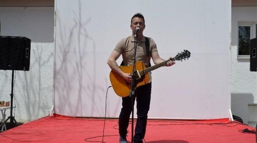 Esentepeli &Ccedil;ocukların Coşkusu