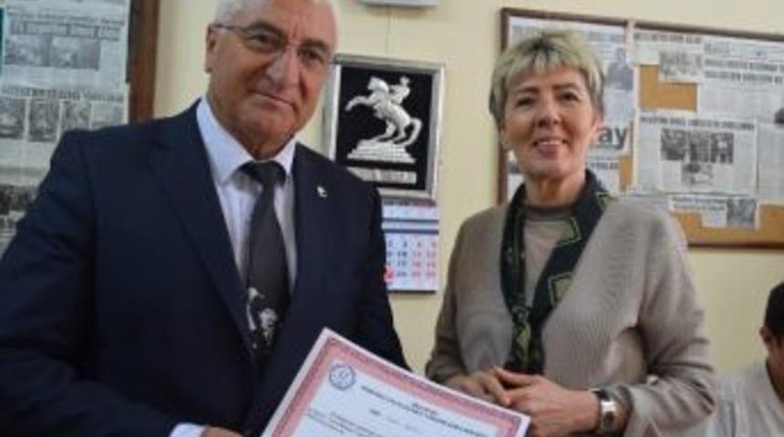 K&ouml;y Muhtarından &Ouml;rnek Bağış