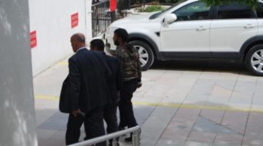 57 Bin Liralık Malzeme &Ccedil;alan Hırsızlar Tutuklandı