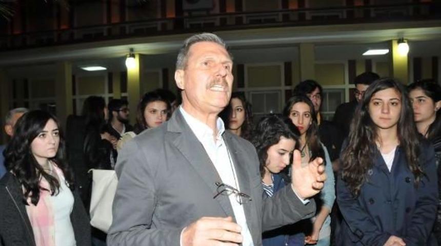 &Uuml;niversiteliler Uygulamalı Ulaşım Dersinde Yht'de Bilet Sorunu Yaşadı