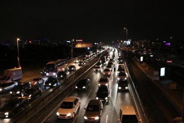 İstanbul'da Trafik Felç...