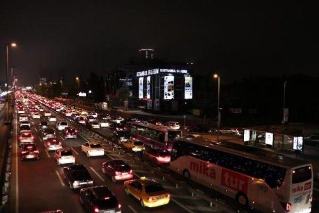 İstanbul'da Trafik Felç...