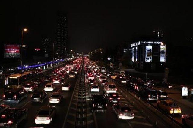 İstanbul'da Trafik Felç...