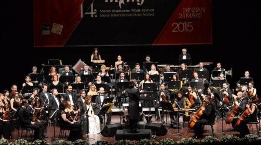 Fazıl Say'ın İstanbul Senfonisi B&uuml;y&uuml;ledi