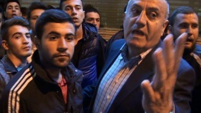 Bilecik Hdp Binasına Asılan Bayrakları İndirmeye Çalışan Gruba Polis Müdahale Etti