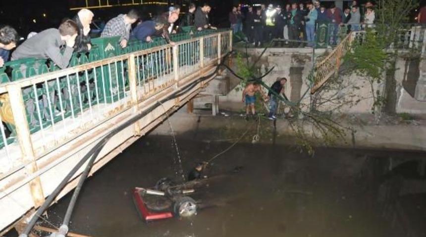 Otomobil Kanala U&ccedil;tu:1 Yaralı