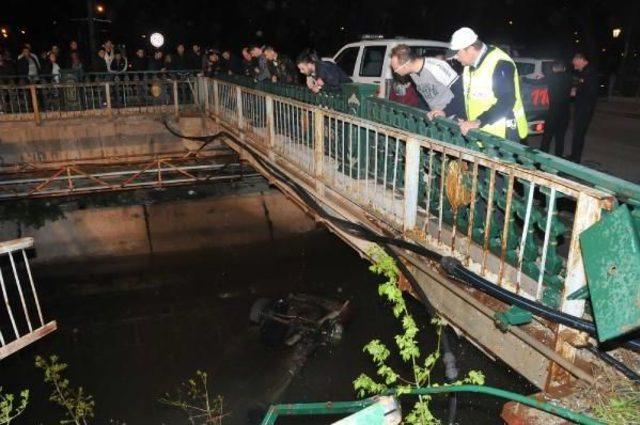 Otomobil Kanala U&ccedil;tu:1 Yaralı 1