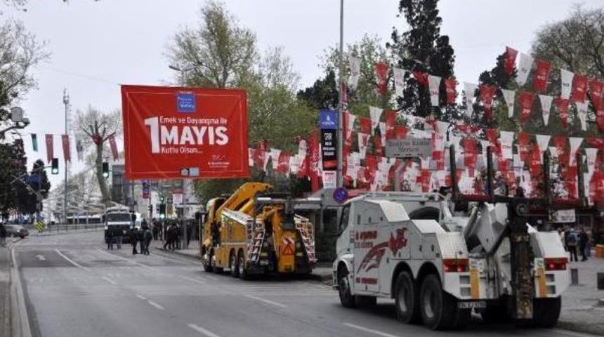 Taksim And Surrounding Districts Under Police Blockade On May Day