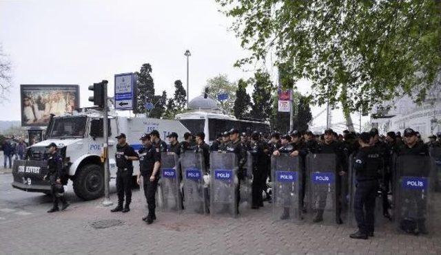 Taksim And Surrounding Districts Under Police Blockade On May Day