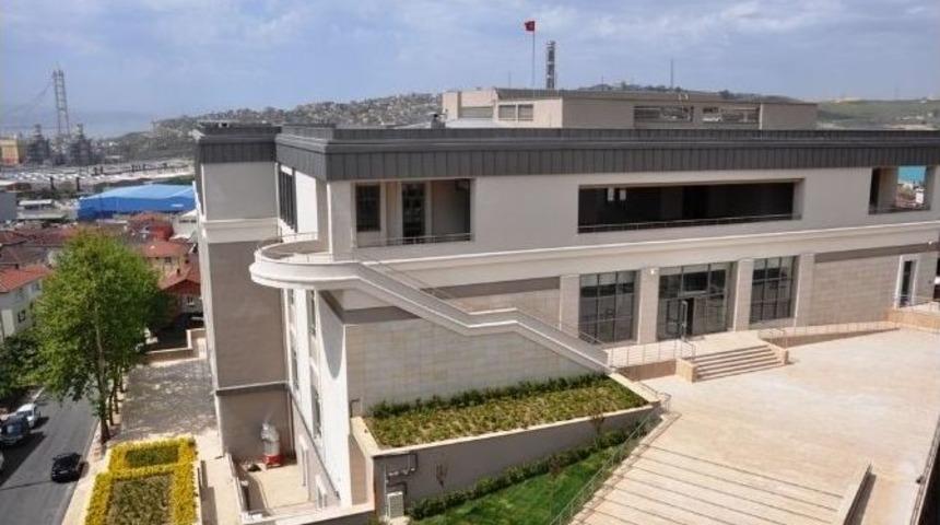 Dilovası Kent Meydanı Ve K&uuml;lt&uuml;r Merkezi Hizmete Giriyor