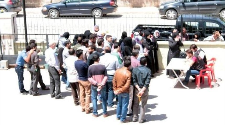 Suriyeli Ailelere Yardım Kartları Dağıtılıyor