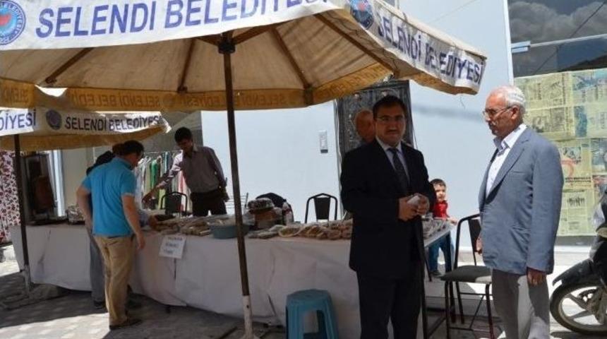 &Ouml;ğrenciler Yararına Kermes