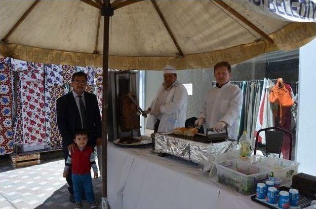 Öğrenciler Yararına Kermes 2