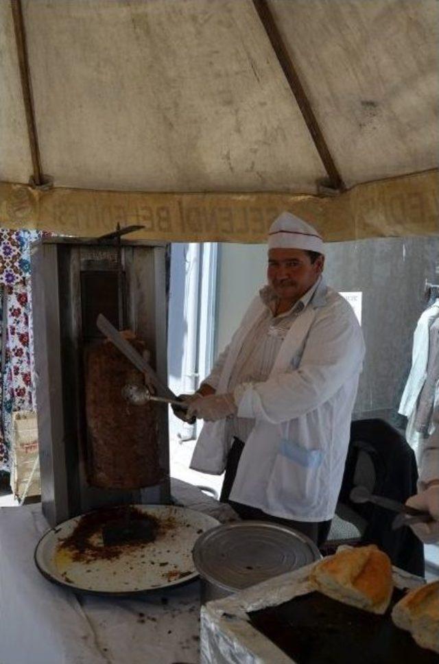 Öğrenciler Yararına Kermes 3