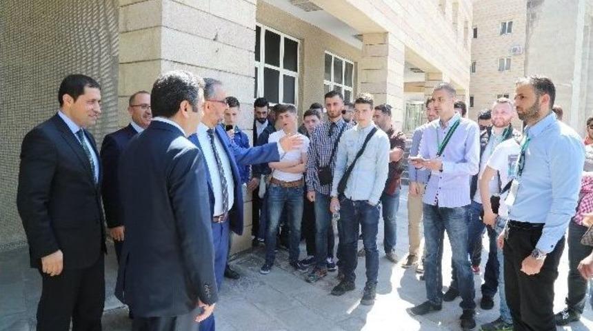 Hollanda&rsquo;da İkamet Eden &Ouml;ğrenciler Kayseri Valiliği&rsquo;ni Ziyaret Etti
