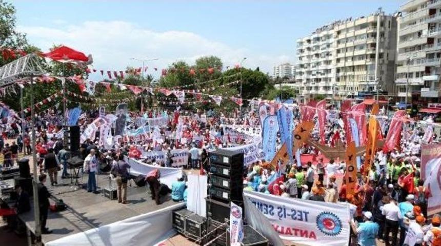 Antalya'da Polis 1 Mayıs Kutlamalarını Uzaktan Izledi (1)