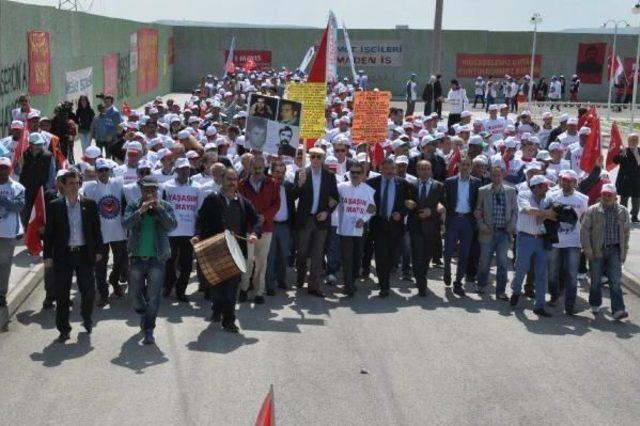 Eskişehir'deki 'taksim Meydanı'nda 1 Mayıs Kutlaması