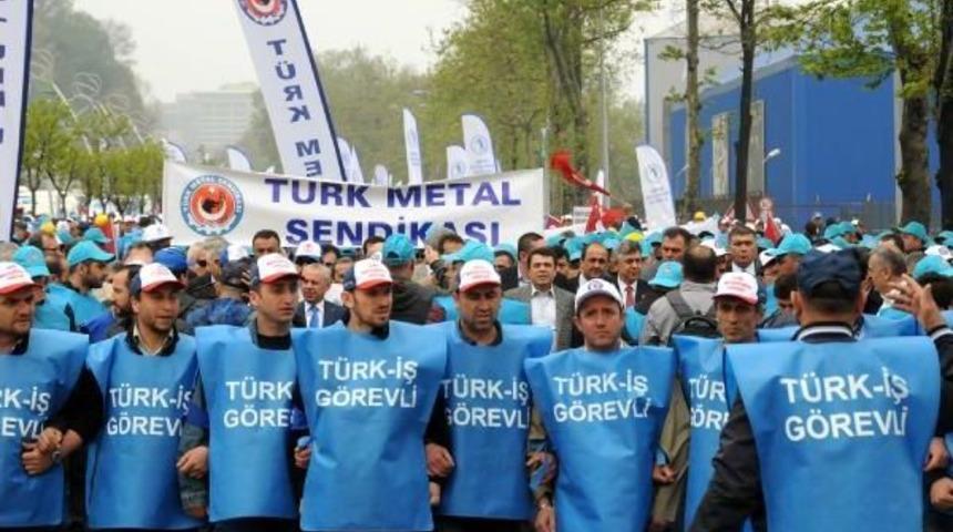 T&uuml;rk-İş, 1 Mayıs'ı Zonguldak'ta Kutladı