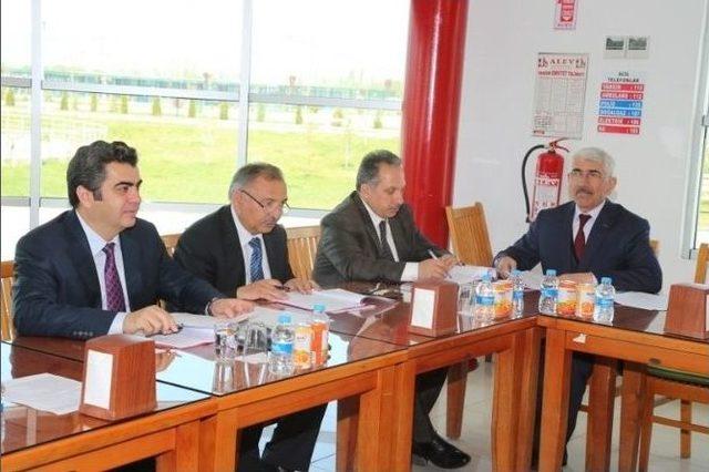 İl İstihdam Ve Mesleki Eğitim Kurulu Vali Düzgün Başkanlığında Toplandı