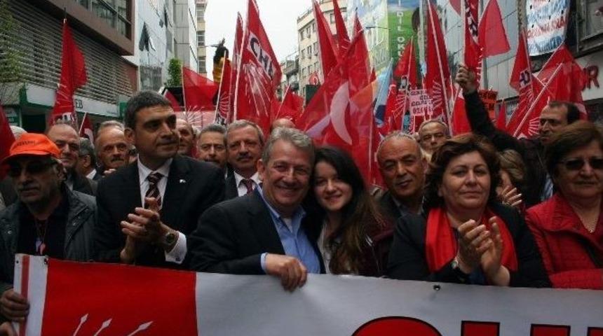 Pekşen, 1 Mayıs İş&ccedil;i Bayramı Y&uuml;r&uuml;y&uuml;ş&uuml;ne Katıldı