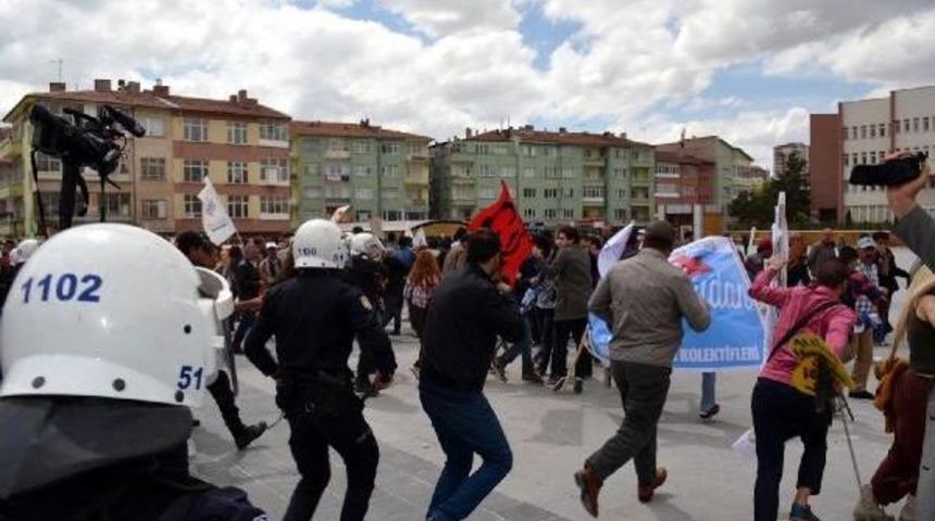 Niğde'de Izinsiz 1 Mayıs G&ouml;sterisine Polis M&uuml;dahale Etti: 25 G&ouml;zaltı