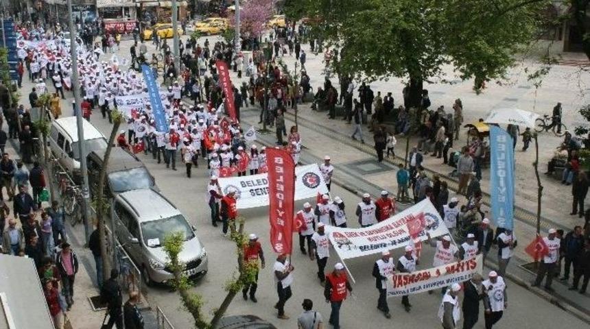 D&uuml;zce 1 Mayıs Coşku İle Kutlandı