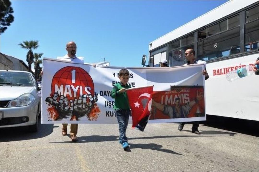 Ayvalık&rsquo;ta İş&ccedil;iler 1 Mayıs&rsquo;ı Kutladı