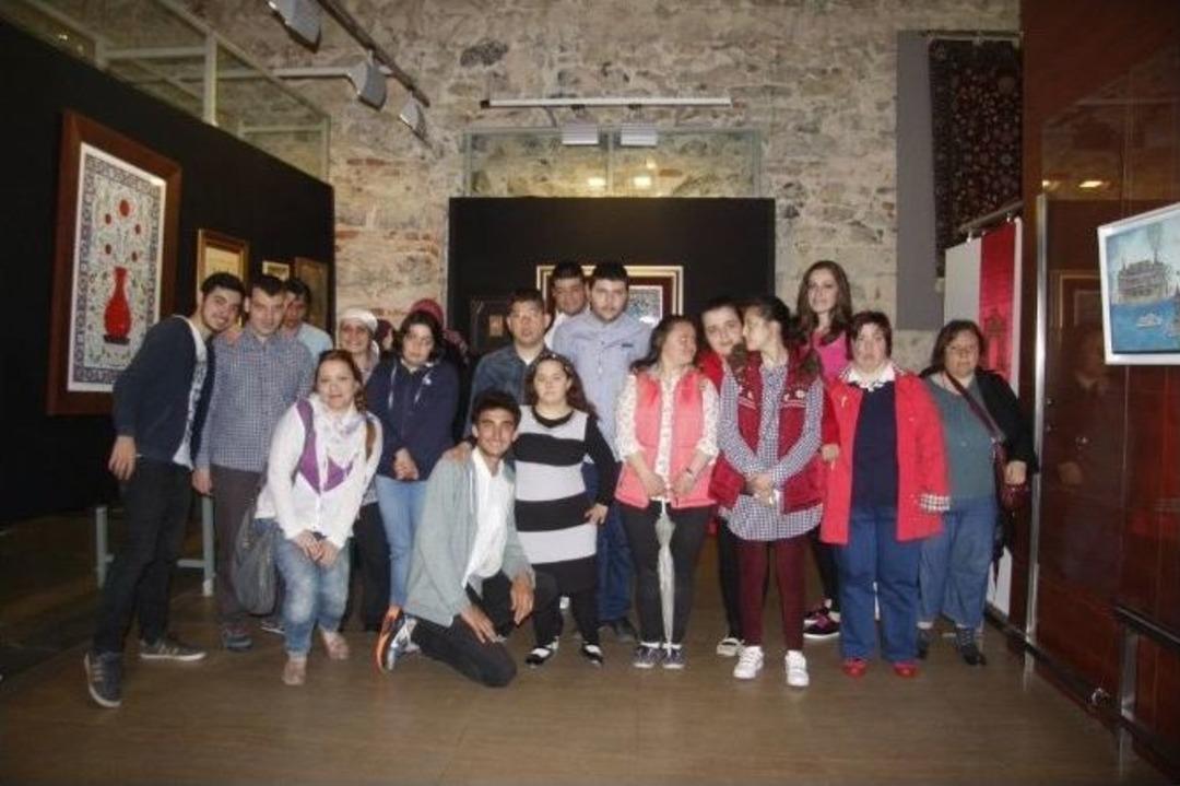 &Ouml;zel &Ccedil;ocuklar Minyat&uuml;r Sergisinde