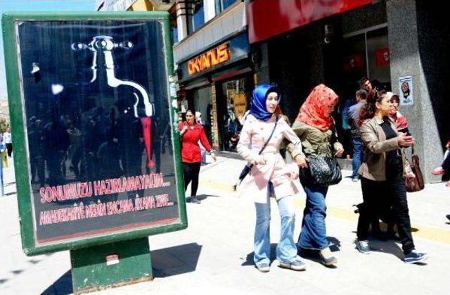 Van da Kan Akan &Ccedil;eşme Afişi Tartışması 1