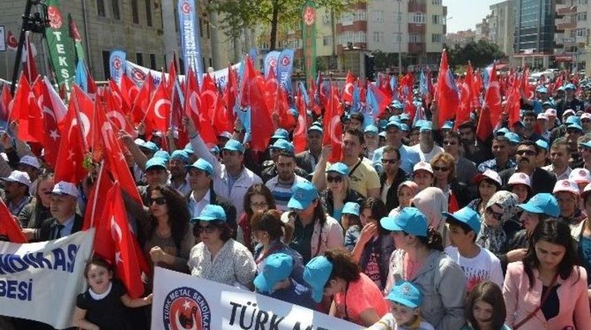 &Ccedil;erkezk&ouml;y&rsquo;de &Ouml;rnek 1 Mayıs Kutlaması