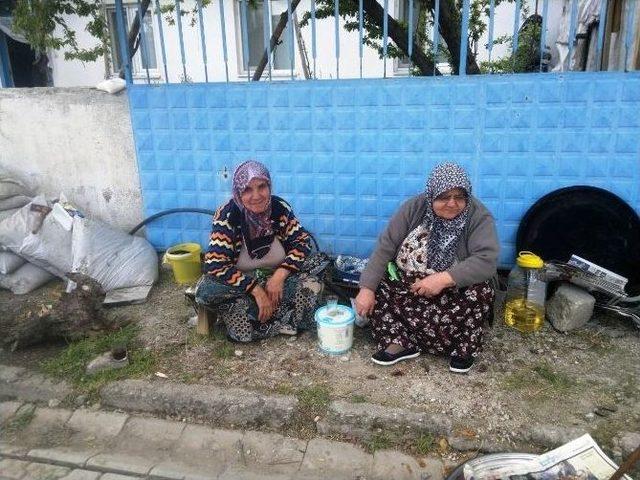 Karşıyaka Mahallesi Kadınlarından Gözleme Hayrı