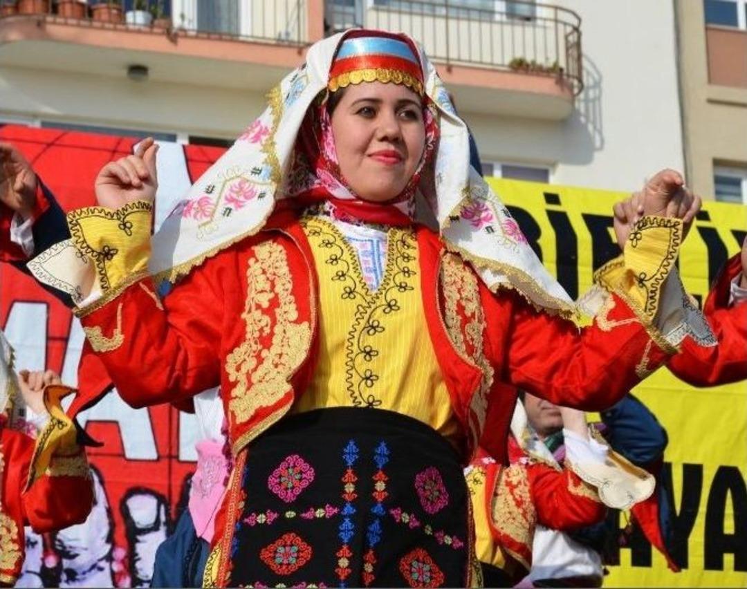 Bandırma&rsquo;da 1 Mayıs Coşkusu