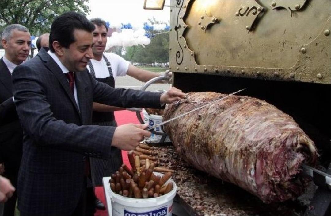 Zırhlıoğlu Cağ D&ouml;ner Kesti