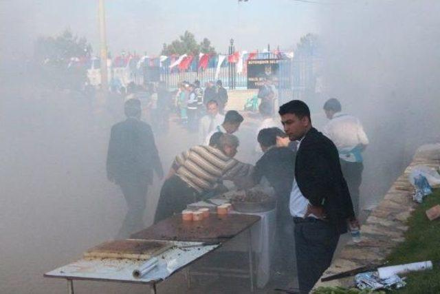 Şanlıurfa'da Temizlik Işçilerine Kebap Ziyafeti